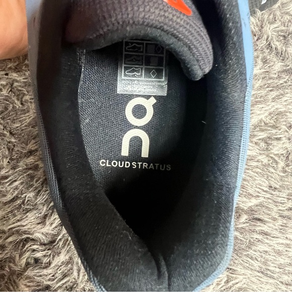 ON Cloudstratus Blue and Gray Sneakers Men 9 - Picture 4 of 5